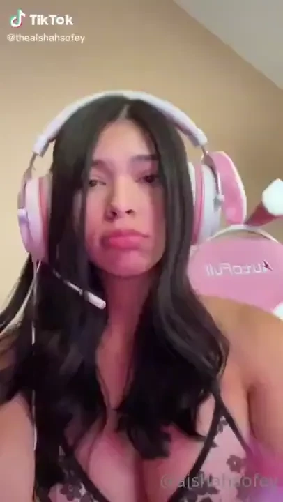 Ok who s gaming tonight and what r u playin 