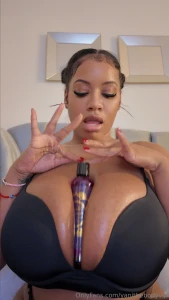 Happy v day baby meet me in my dms