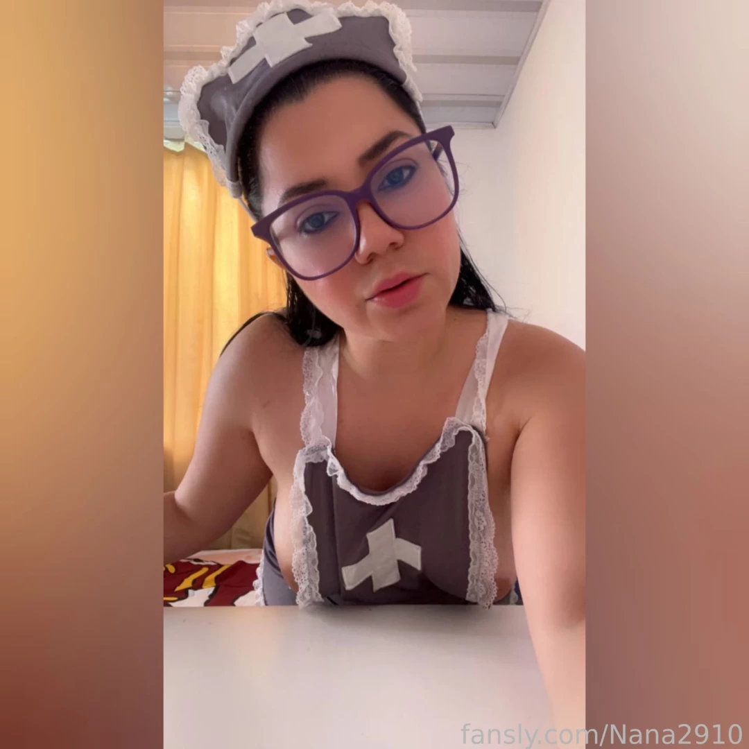 Sweet tits girls online badbitch dominate submissive nude online 