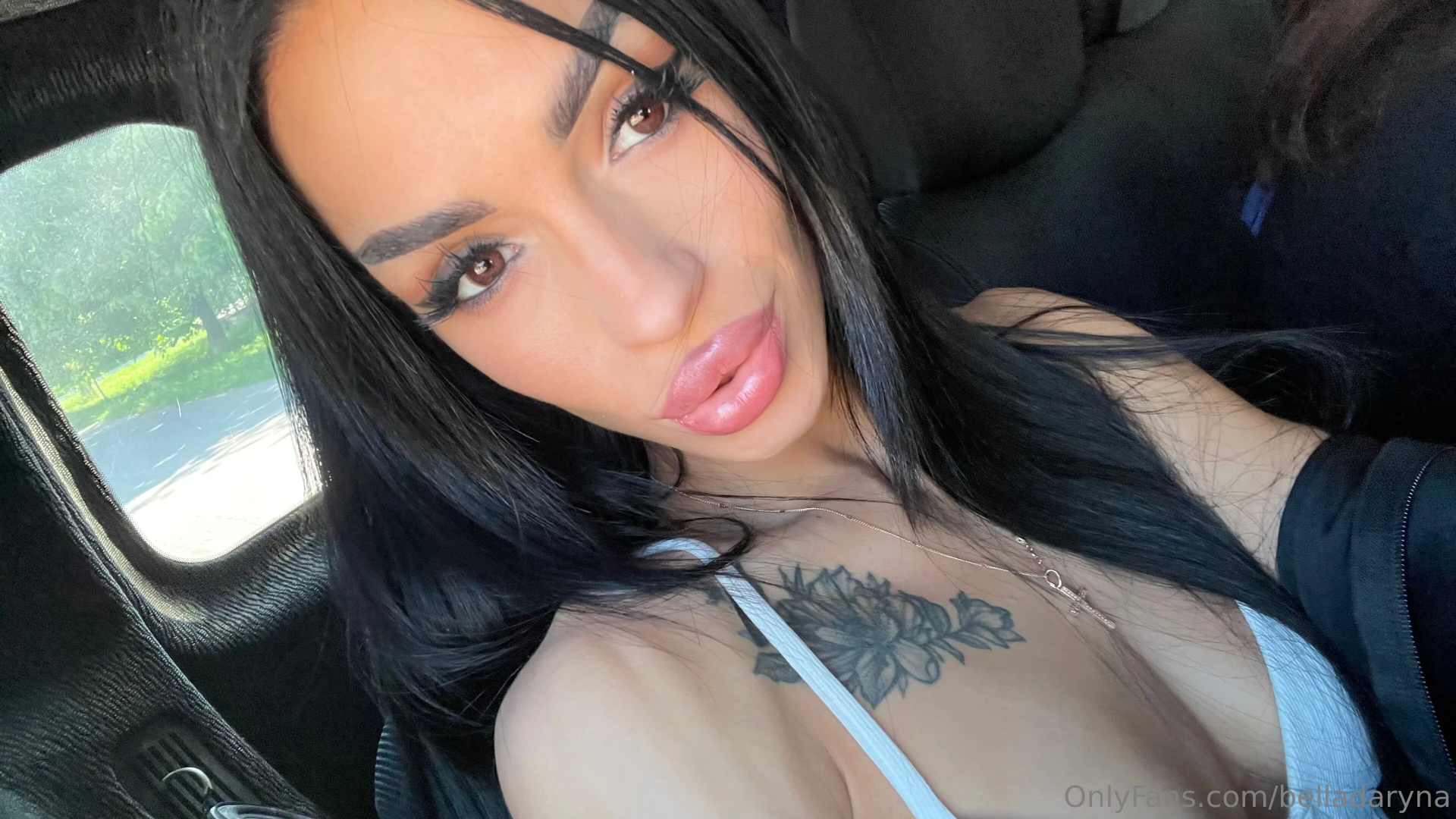 Heyy b b je te souhaite une belle journ e 