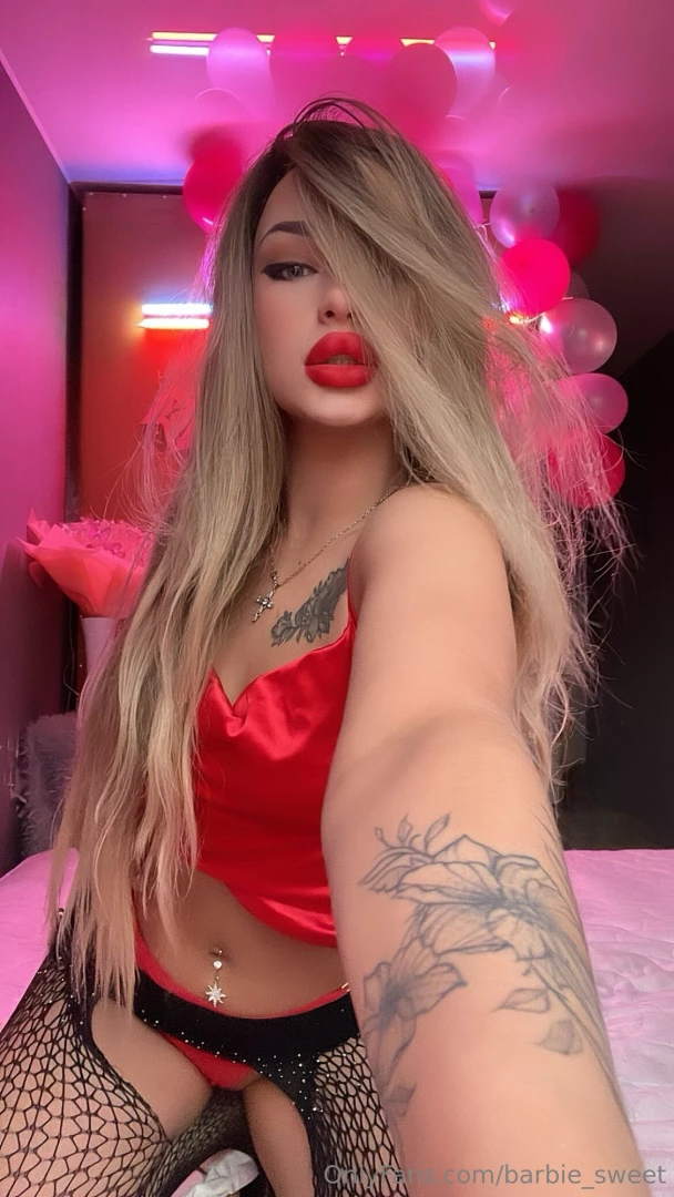 Hi i ve been wondering for the past day if i should change my hair 