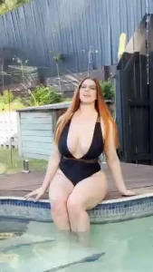 Australian brisbane sydney melbourne qld milf busty boobs tits