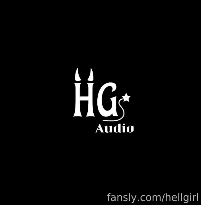 Lots and lots of wet pussy sounds 