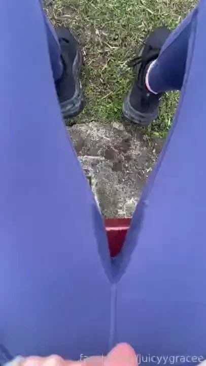 Deserted golf course and a niceeee heavy stream pee piss peeplay 