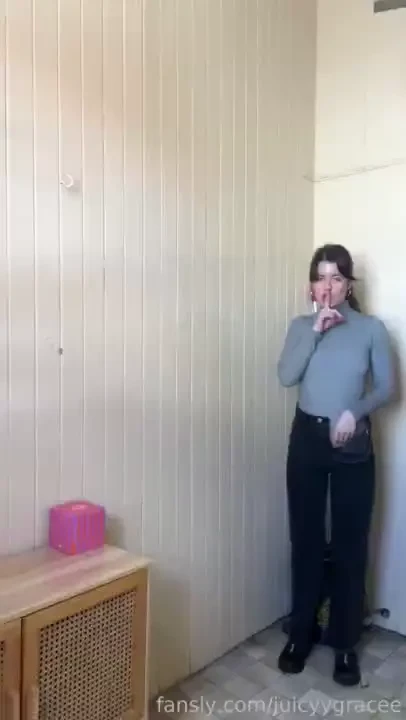 Teehee found a new place to pee pee piss peeplay publicpee watersports 