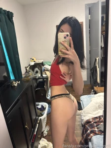 Messy room butt pics