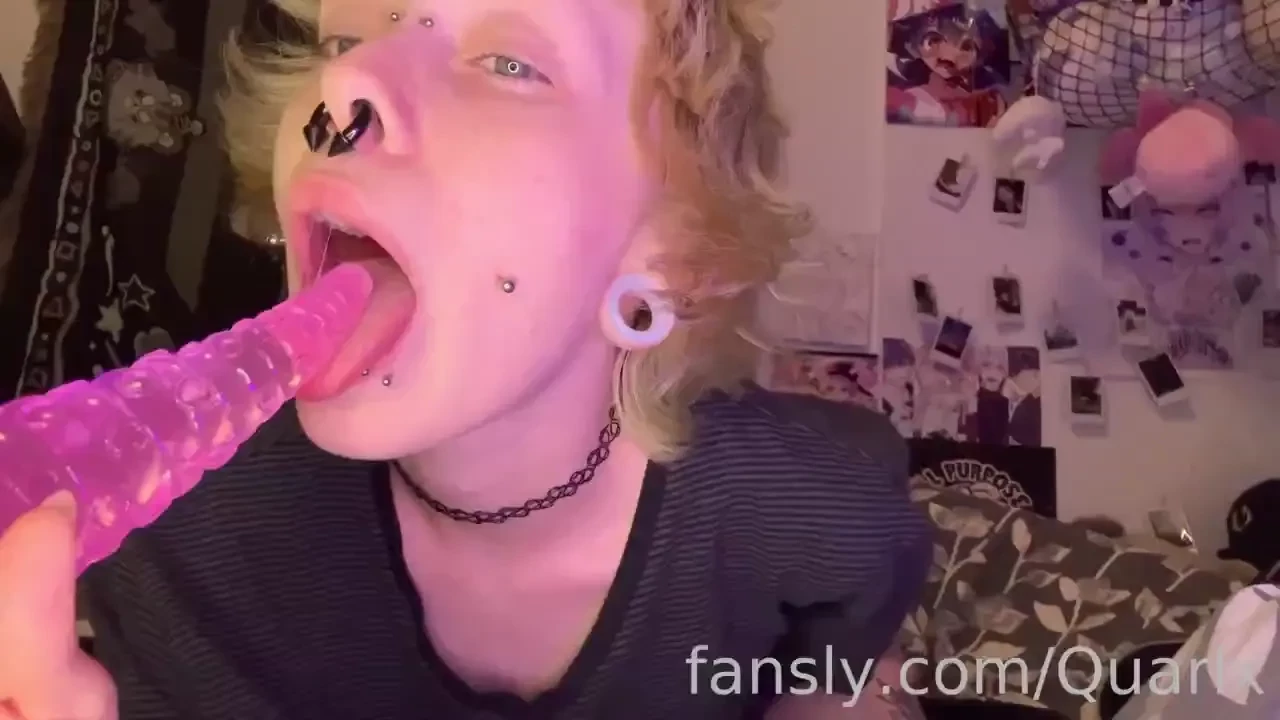 Playing with my new tentacle dildo lt 3 special thank u to the 