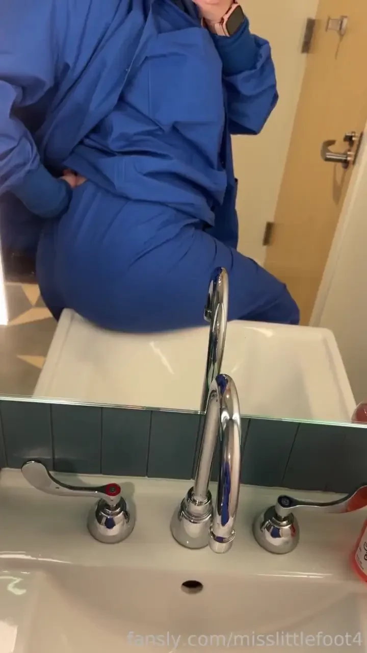 I know you love a naughty nurse time for you to examine me fyp bigass 