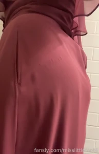 Went to a wedding this weekend and i had on no panties underneath my