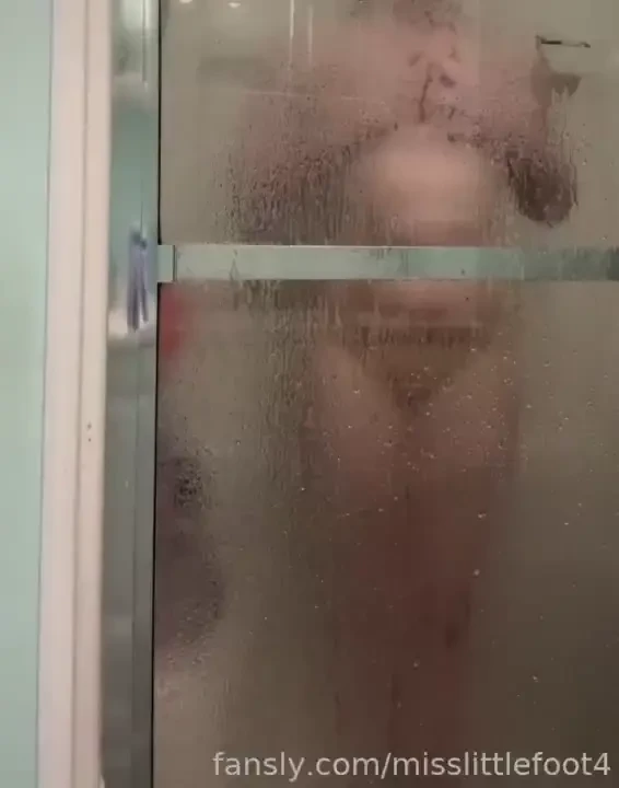 Someone i just have to feel myself up because i get so turned on can 