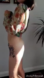 The weather is getting cooler but the fall light hits my yoga space part 5