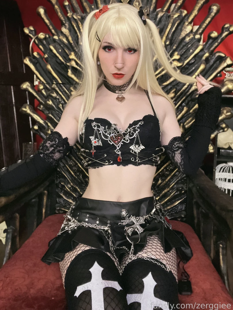 Look like misa misa but she bites like dimitrescu hope you guys like part 18 