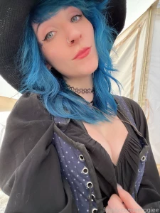 The witch you met at the local tavern brings you back to her tent an part 9