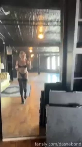 I got distracted by my own body subscribe if you wanna see all of it