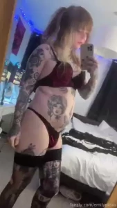 Do u think i look sexy in lingerie