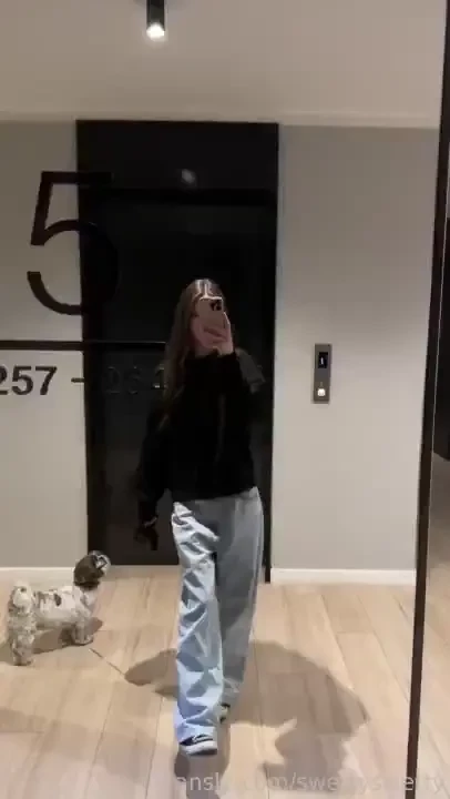Mirror selfie with my furry friend longhair cute beauty lifestyle cozy 