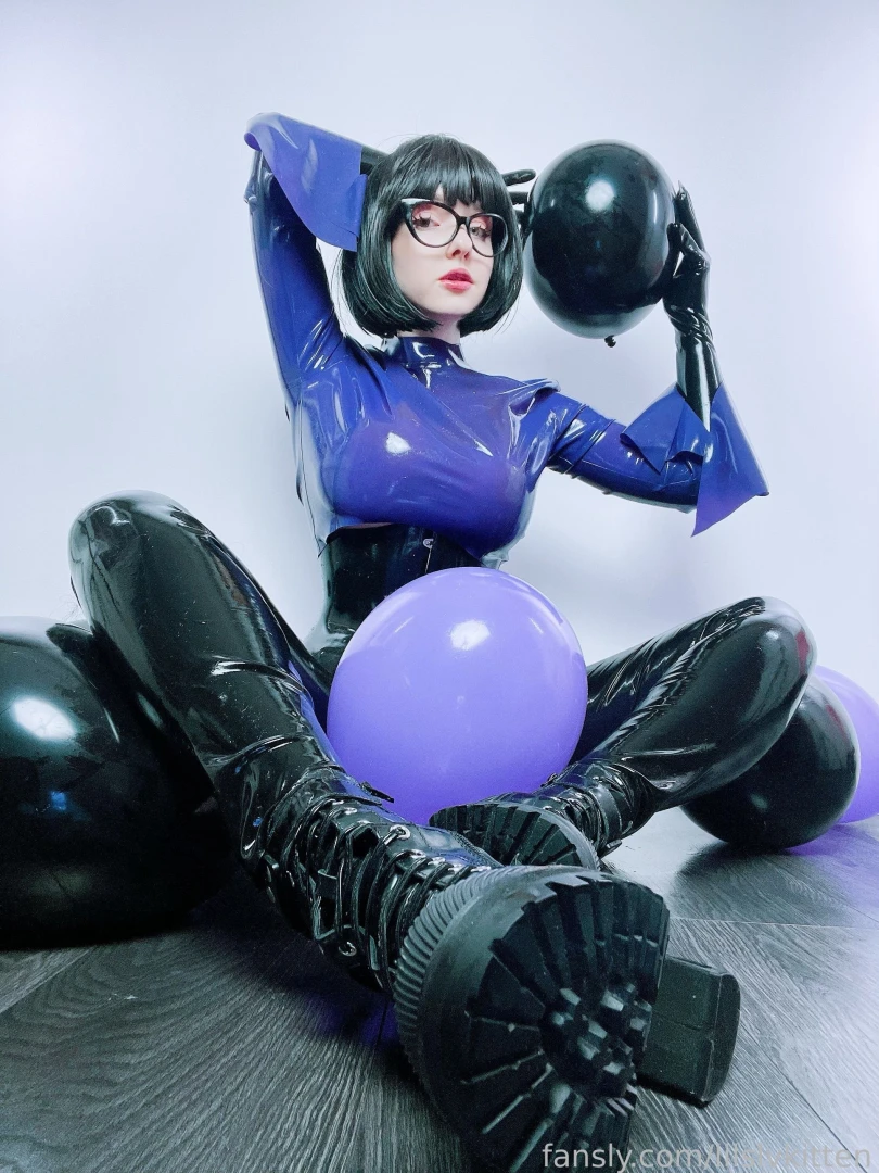 Latex rubber fetish corset gloves ass part 2 