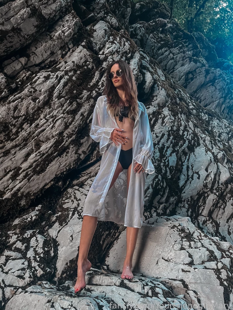 I wish i could get naked and show you a little more of my body but part 1 