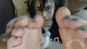 Green zombie nails for the ugly zombie brattt part 7