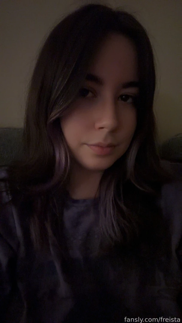 More selfiesssss my hair was unstyled and straight but i liked it 