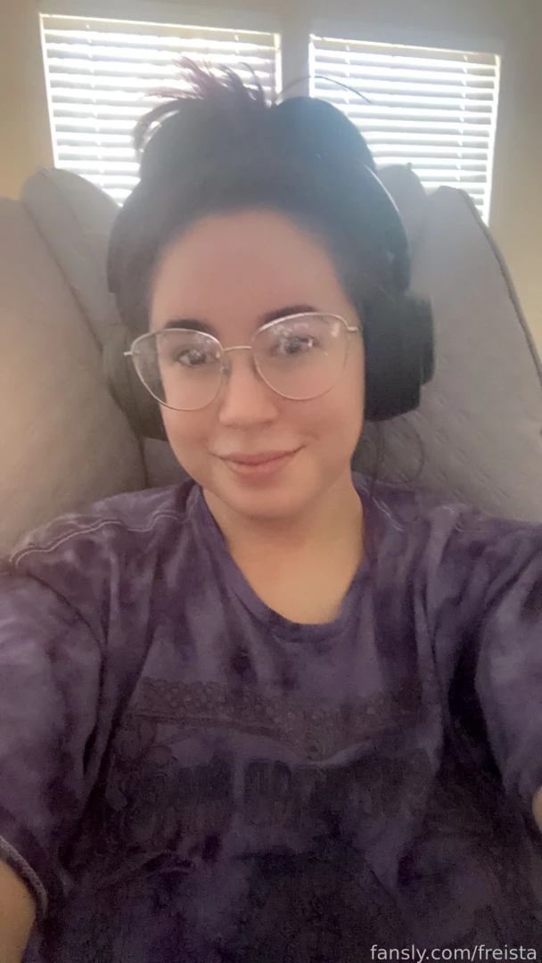 I felt cute today so you get blurry selfies part 2 