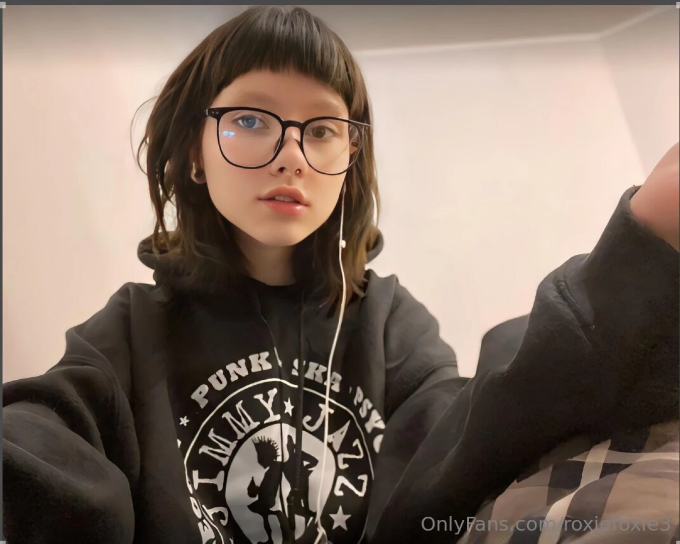 Your home girl byebblue1 she is waiting for you for a deep part 6 