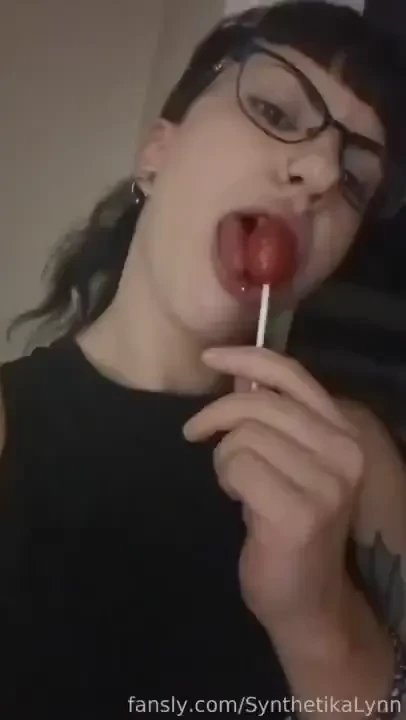 Wanna see a trick splittongue lizardtongue bodymods extremebodymods 