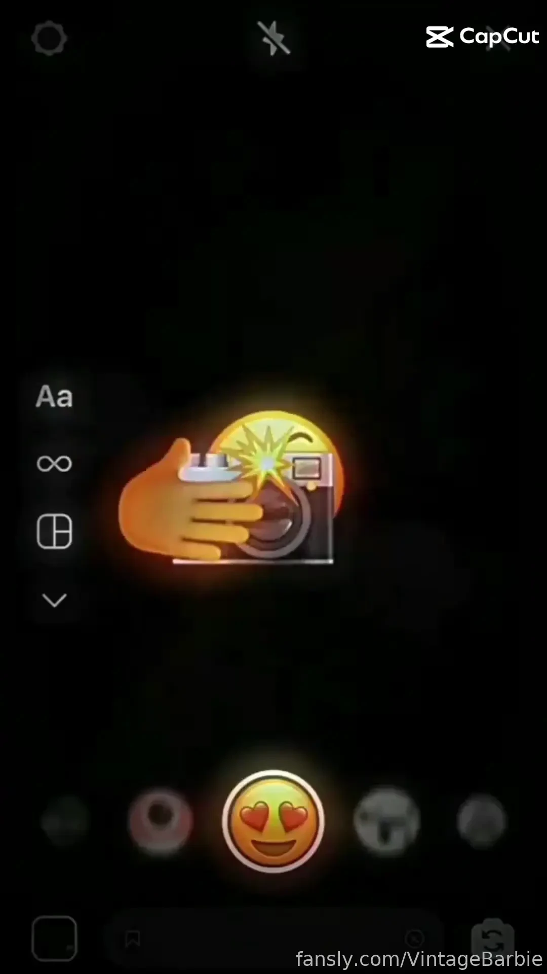 Am i cute to you selfie 