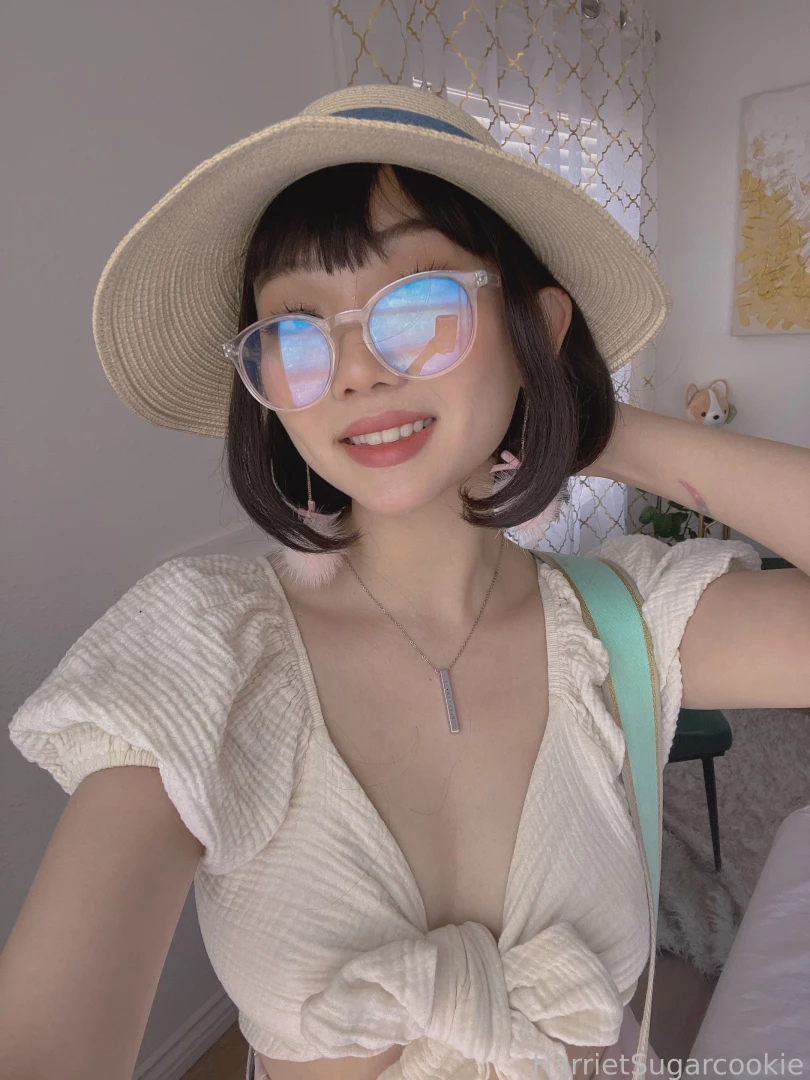 Have a great day lt 3 i m thinking about sending some nudes out soon 