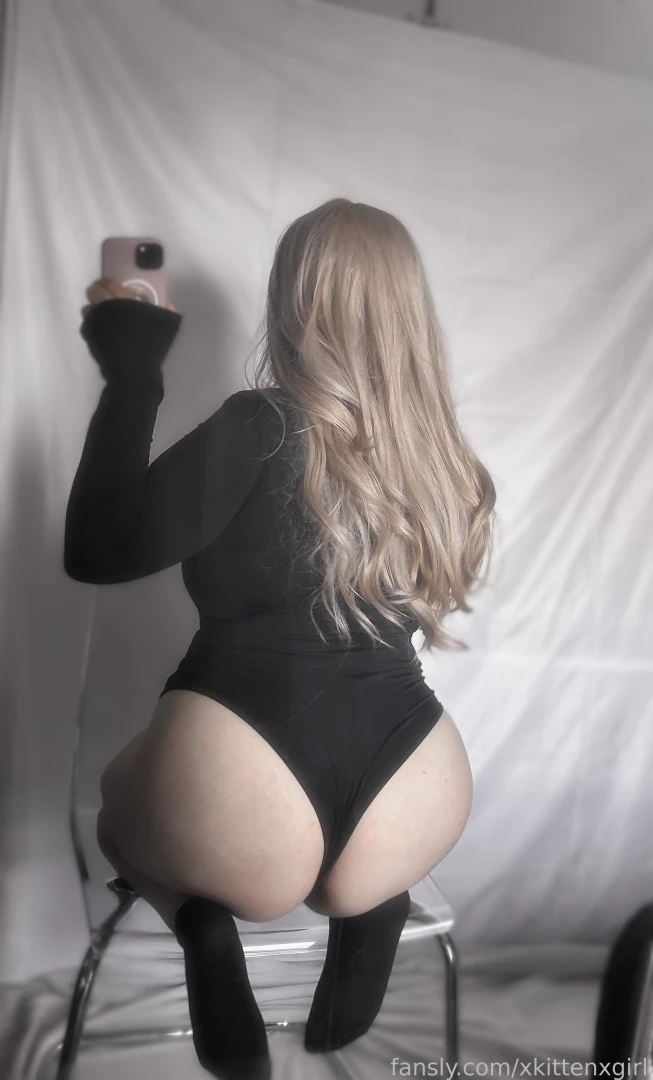 Blonde hair w dark clothes gt gt gt part 3 
