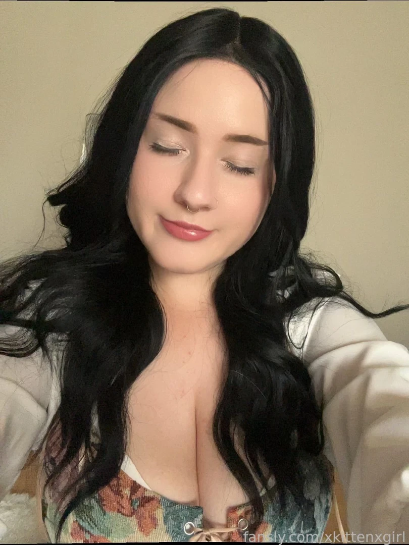 I took too many photos of myself today sfw curvy thick fantasy barmaid part 28 