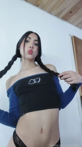 Cmon daddy i know you wanna have some filthy conversation with me