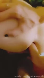 She stretches me so much fuckkkk emsternl