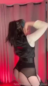 She s cringe but her ass is nice so it s ok