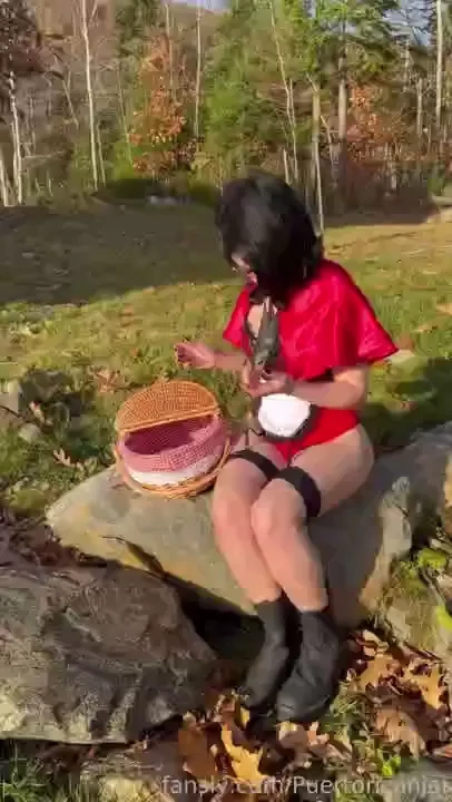 Now where s my but bad wolf in need of real cock 