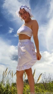 Do you want to see this lonely maiden stuff her pussy with fruits and