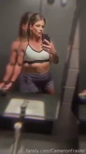 Musclegirl muscles gym gymgirl fitgirl blonde petite workout fitness