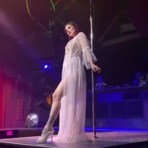 Little bit of footage from a new act that i debuted a few weeks back