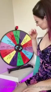 Ian your up next to play tip to choose how many spins 1 x spin 10 tip