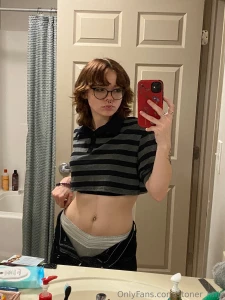 New crop top new bra combo 3 and you gotta love a dirty mirror pic