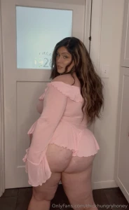 This outfit had me feeling so hot and fat don t you think it makes me