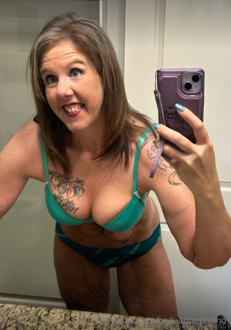 Sexy naughty wife and milf that likes to share her attention and loves part 4 
