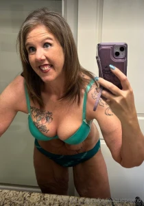 Sexy naughty wife and milf that likes to share her attention and loves part 4