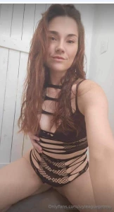 Mianaughtyy my weird neighbor is obsessed with me mainly my nails one part 1