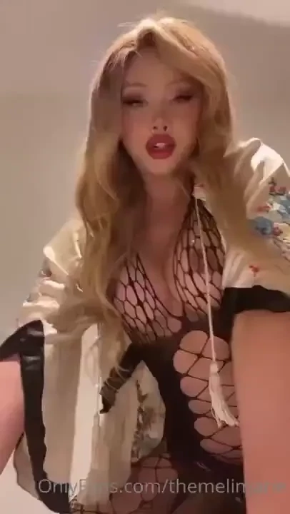 I m home alone so i m horny and my dick is hard would you like to help 