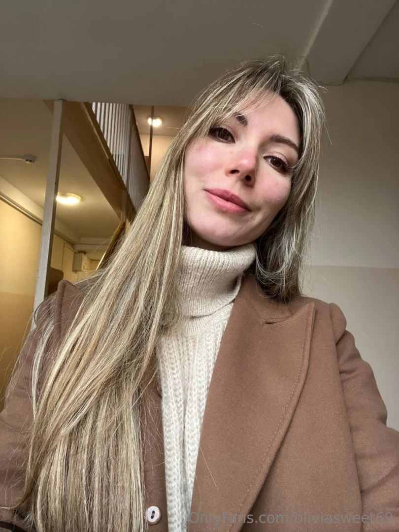 Boys i m in a bit of a funny mood today so can you solve my riddle you 