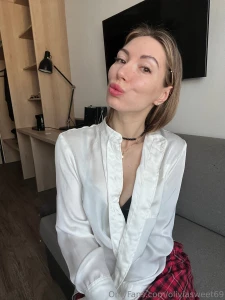 Sending you my kiss and a smile how is your day going today