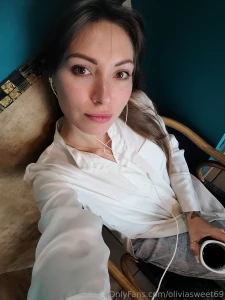 A morning with aromatic coffee and a crispy croissant is the perfect part 1