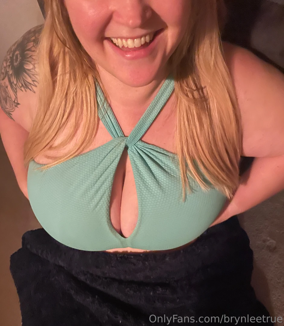 Come see my 36i s dropping out of this suit and shaking in your face 