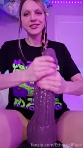 First fuck with my new xl dungeons amp dragons boyyy is he noisyyyy